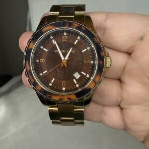 Michael Kors Gold Tone And Tortoise Shell Watch New Battery Works Great MK-5259